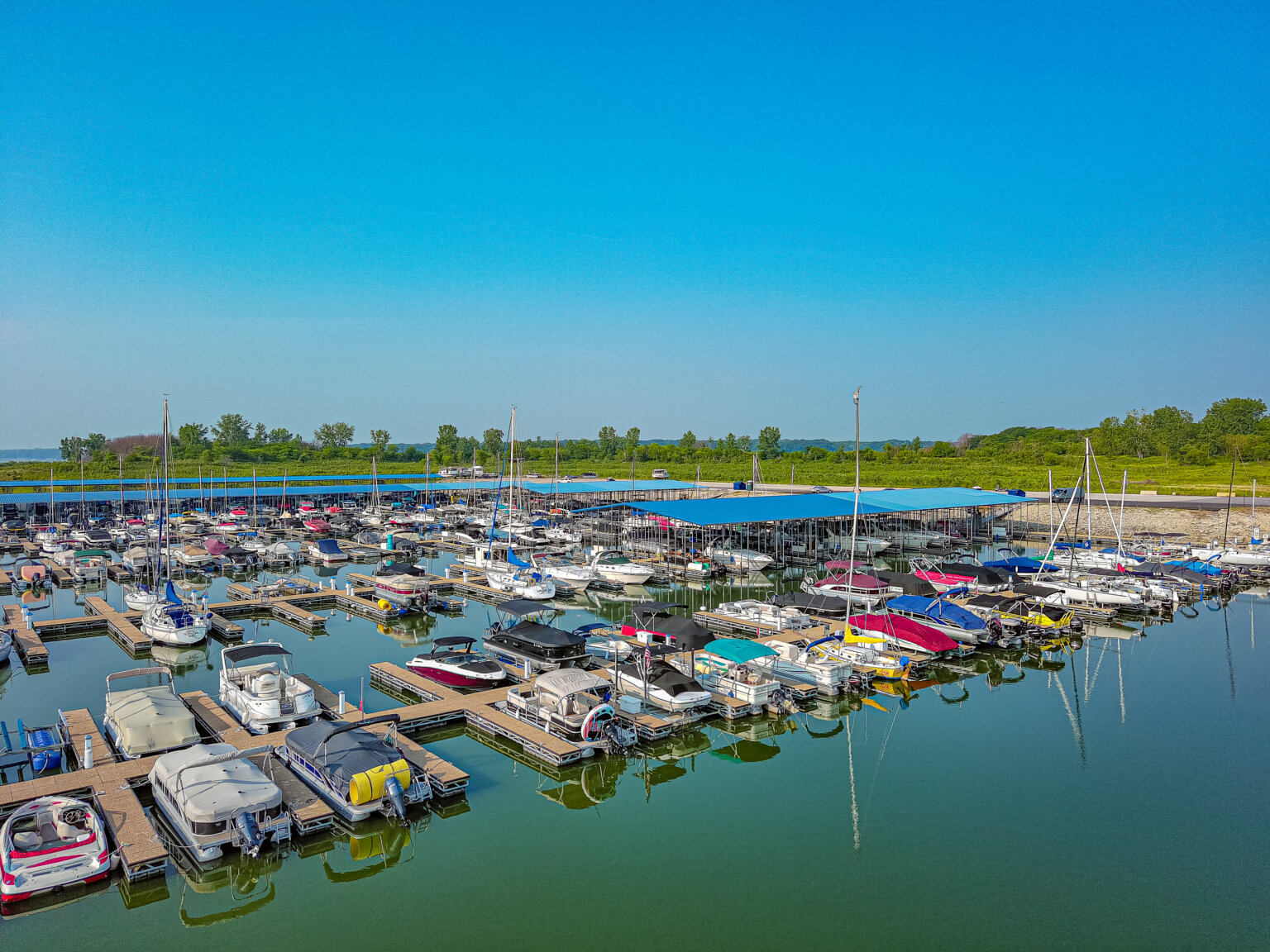 Slips, Boat Slips, Transient Slips, Covered Slips | Saylorville Lake Marina